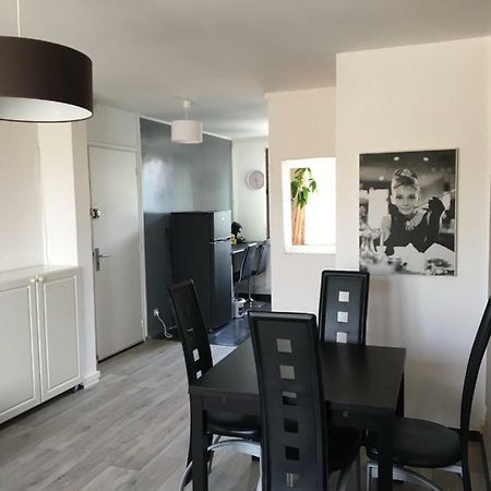 Appartement Deux Chambres Salon Parking Rouen Kindarena Exterior foto